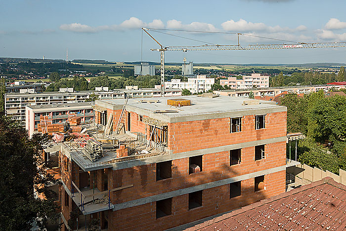 Hrubá stavba Rezidence Vodárenská v Mělníku 